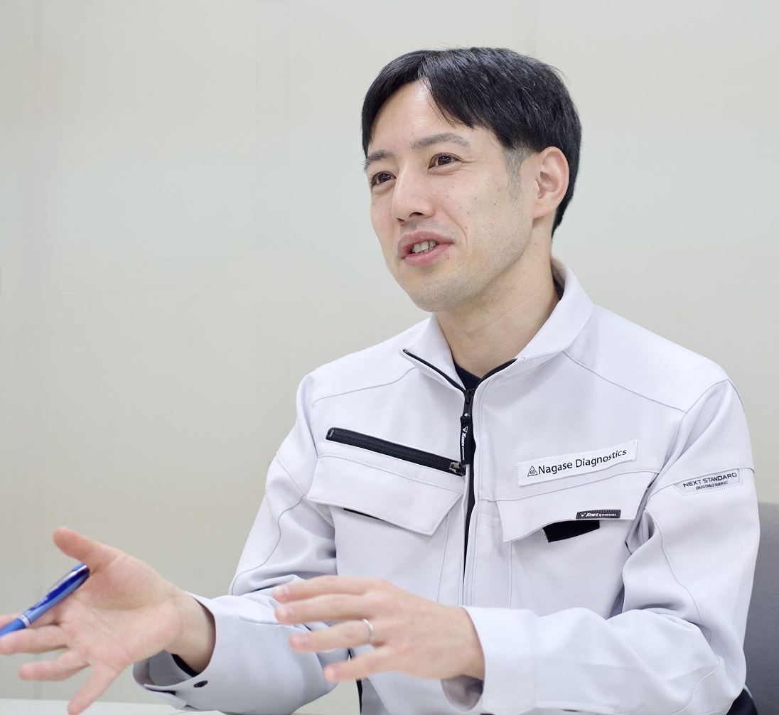 研究開発社員のインタビュー風景